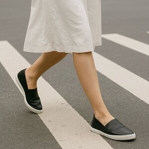 Frye Melanie Slip-On Shoes Black Size 8.5M | Ladies’ Flat Casual Sneakers | NWT